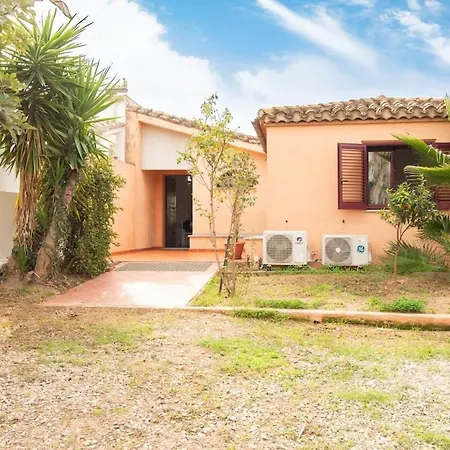 Waves Apartment, Only 250m From The Sea Semesterbostad