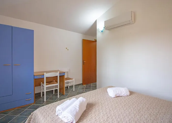 Semesterbostad Waves Apartment, Only 250m From The Sea *